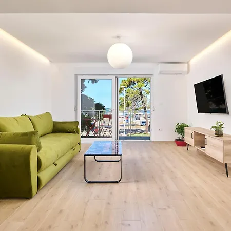 Apartment Tomi